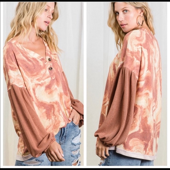 🆕 Marble Contrast Color Block Top❤️ - Picture 3 of 9